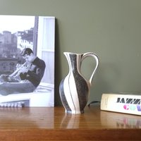 Es Keramik Vintage Vase - Mid Century West Germany Schwarz-Weiß Gestreifte Glasur Es Keramik Vintage Vase - Mid Century West Germany Schwarz-Weiß Gestreifte Glasur von VintageRetroVases