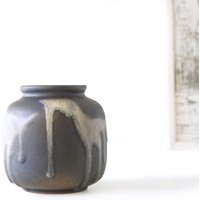 Ruscha Fat Lava Vase | Anthrazit & Beige Mid Century West Germany Keramik Ruscha Fat Lava Vase | Anthrazit & Beige Mid Century West Germany Keramik von VintageRetroVases