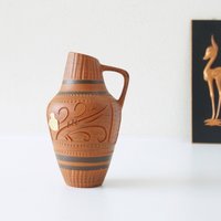 Sawa Braune Mid Century Vase, Sgrafitto Dekor, Westdeutsche Keramik Sawa Braune Mid Century Vase, Sgrafitto Dekor, Westdeutsche Keramik von VintageRetroVases