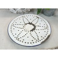 Emaille Tortenplatte, Kuchenteller, Tortenteller, Servierplatte Auf Fuß - Shabby Chic 30Er/ 40Er Jahre Emaille Tortenplatte, Kuchenteller, Tortenteller, Servierplatte Auf Fuß - Shabby Chic 30Er/ 40Er Jahre von VintageScheune