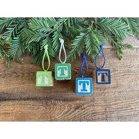 Buchstabe T Vintage Alphabet Block Ornament // Ihre Wahl Initial Zahlen Weihnachts von VintageSilverLining