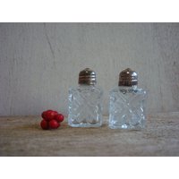 Vintage-Salz - Und Pfefferstreuer Aus Glas Mit Silberblechdeckel | 2Er-Set von VintageSilverLining