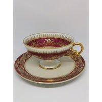 Graf Von Henneberg Und Hutschenreuther Arzberg Goldrand Violett Porzellan Mokkatasse Tee/Kaffeetasse Mit Untertasse Aus Deutschland | Ca. 1940 von VintageStoreAntiques