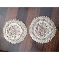 2 Brokate Deckchen Rosen 2 Brokate Deckchen Rosen von VintageStorebySteph