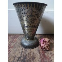 Uralter Messbecher Patina von VintageStorebySteph