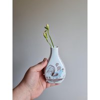 Kaiser Handbemalte Porzellanvase | Deutscher Vintage-stil Der 1970Er Jahre Mid-Century Modern Dekor Hahnenmotiv Ausgezeichneter Zustand von VintageStoryDesign