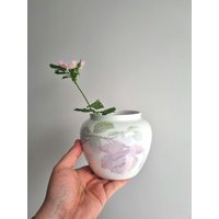 Rosenthal Vase Mit Lavendelrose - Deutsches Porzellan Der 1920Er Jahre | Handbemalte Vintage-Blumenvase 12 cm Art-Déco-Ära Sehr Guter Zustand von VintageStoryDesign