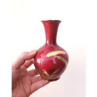 Schumann Porzellanvase in Rot Mit Goldenem Weizenmotiv - Vintage-Eleganz von VintageStoryDesign