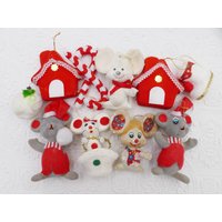 Vintage Weihnachten Beflockte Ornament Dekoration Lot von VintageJoyForAll