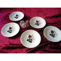 5 Kleine Porzellan Servier Tellerchen Von Seltmann Weiden Mit Rosen Muster - Untersetzer Ideal Für Kuchen, Tapas, Sushi, Etc. Vintage von VintageTroedlerei