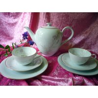 Altes Tee Service, Anmut, Aus Den 1940Er Jahren; Teekanne Mit 2 Teetassen & Kuchenteller - Kaffee Kanne, Tassen Heinrich Vintage Altes Tee Service, Anmut, Aus Den 1940Er Jahren; Teekanne Mit 2 Teetassen & Kuchenteller - Kaffee Kanne, Tassen Heinrich Vintage von VintageTroedlerei