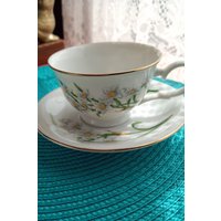 Geschenke Für Mama Muttertagsgeschenke Avon Sammlerstücke Blüte Des Monats Teetassen Vintage Geburtstagsgeschenke Ihre Blumentasse von VintageViewTreasures