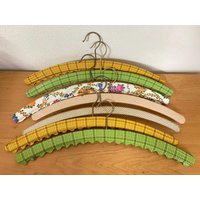 7 Neuwertige Vintage Kleiderbügel „Die Frühlingshaften" Aus Den 70Er Jahren 7 Neuwertige Vintage Kleiderbügel „Die Frühlingshaften" Aus Den 70Er Jahren von VintageVonPetra