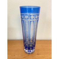 Facettiert Beschliffene Glasvase Aus Böhmen Mit Blauem Überfang von VintageVonPetra