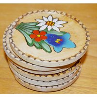 6x Schöne Untersetzer Holz 70Er Jahre Beige/ Bunt Bauernmalerei Retro Mid Century Shabby Chic Landhausstil Coasters Seventies 6x Schöne Untersetzer Holz 70Er Jahre Beige/ Bunt Bauernmalerei Retro Mid Century Shabby Chic Landhausstil Coasters Seventies von VintageandGlory