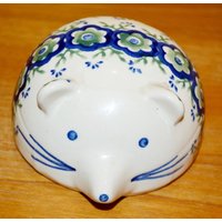 Schöne Vintage Porzellan Figur Igel Weiß/Blau Deko 60Er 70Er Jahre Mid Century Retro Space Age Shabby Chic Landhausstil Schöne Vintage Porzellan Figur Igel Weiß/Blau Deko 60Er 70Er Jahre Mid Century Retro Space Age Shabby Chic Landhausstil von VintageandGlory