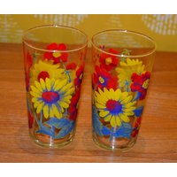 Vintage 2 Saftgläser Set 70Er Jahre Blumen Bunt Glas Gläser Retro Mid Century Space Age Seventies von VintageandGlory
