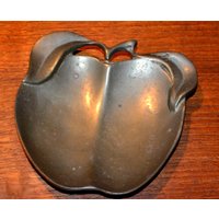 Vintage Aschenbecher Apfel Messing Ashtray Retro Design 20Er Jahre Mid Century Shabby Chic Landhausstil Vintage Aschenbecher Apfel Messing Ashtray Retro Design 20Er Jahre Mid Century Shabby Chic Landhausstil von VintageandGlory