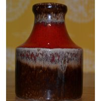 Vintage Keramik Vase Von Bay Model 483/10 70Er Jahre Rot/Braun Retro Design Fat Lava Mid Century Space Age von VintageandGlory