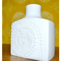 Vintage Keramik Vase Weiß Von Ak Kaiser Op Art Wgk 70Er Jahre Retro Design Mid Century Space Age Vintage Keramik Vase Weiß Von Ak Kaiser Op Art Wgk 70Er Jahre Retro Design Mid Century Space Age von VintageandGlory