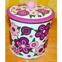 Wunderschöne Große Vintage Blechdose 70Er Jahre Retro Mid Century Seventies Shabby Chic Landhausstil Wunderschöne Große Vintage Blechdose 70Er Jahre Retro Mid Century Seventies Shabby Chic Landhausstil von VintageandGlory