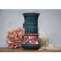 Vintage Jersey Keramik Vase Handgemaltes Blümchen, Blau-Grün Gestreift von VintageboxGB