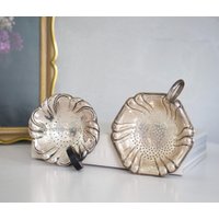 Antikes Teesieb Versilbert, Tee Sieb Vintage Verziert Skandinavien, Kräutertee Kräuter Teegeschirr Antikes Teesieb Versilbert, Tee Sieb Vintage Verziert Skandinavien, Kräutertee Kräuter Teegeschirr von VintagebyTigerlilly