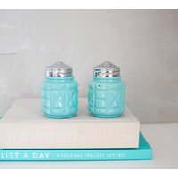 Vintage Rund Pastel Türkis Salz Pfefferstreuer, Glas Diamant Pfeffer Streuer Set, Frühling Tischdekoration Frühstück von VintagebyTigerlilly