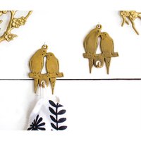 Vintage Wellensittich Messing Wandhaken, Papagei Schlüssel Haken, Haken Paar, Vogelpärchen Messinghaken Vintage Wellensittich Messing Wandhaken, Papagei Schlüssel Haken, Haken Paar, Vogelpärchen Messinghaken von VintagebyTigerlilly