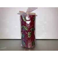 Vintage Studio Holly Kerze, Rote Geprägte Weihnachtskerze, Beere Geschenk Verpackte Schlitten-Hügel-Kerze von Vintagechristmasetsy