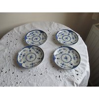 4 Untertassen, Porzellan, Kirschblüten Muster, Feines Blau Weiß Japan von Vintagegardenbybb