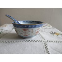 Vintage Asian Porcelain, Bowl With Spoon, Chinese Blue, White, Red, Gold Porcelain Bowl, Stamped, Asian Decor von Vintagegardenbybb