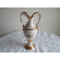 Vintage Vase, Porzellan Handarbeit, Goldverzierungen von Vintagegardenbybb