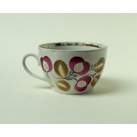 Eine Tasse Tee, Teetasse Bemalt, Vintage Tasse, Gold, Aus Der Sowjetzeit Eine Tasse Tee, Teetasse Bemalt, Vintage Tasse, Gold, Aus Der Sowjetzeit von VintagehouseUA