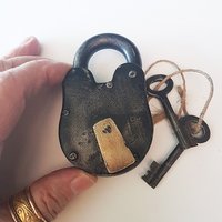 Antik Finish Bronze Metall Pad Verschluss. Vorhängeschloss 3, 75 X 2 Zoll Mit Vintage Schlüsseln. Einzigartiges Alte-Welt-Design. Funktionales von VintageindiaCA