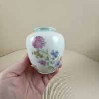 Vintage Germany Süße Kleine Vase Floral von Vintagetimeon