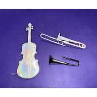 3 Stück Vintage Hong Kong Luster Violine Verzierung, Horn 1950 Kunststoff Irisierende Geige Gut von VintagevaluablDesign