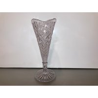 Antike Diamant-Fan-Glasvase, Klarglas-Diamantfußvase, Klare Ausgebogte 9-Zoll-Vase, Antike Tulpenvase von VintagevaluablDesign