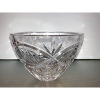 Kristallsalatschüssel, Vintage Geätzte Blumenschüssel, 6 1/2 "Kristallservierschüssel, Tiefe Minze von VintagevaluablDesign