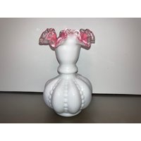 Vintage Fenton Rosa Perlen Mellon Vase, Weiß Doppelte Crimp Spitze 6 "Vase, Kamm Mintgrün von VintagevaluablDesign