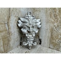 Dämon Wand-Dekor Silber Aufhänger Beängstigend Alten Unheil Dekorative Inkubus Bas-Relief Atheist Attribute Hell Lord Of Darkness Ritual-Symbol von VintagioUA
