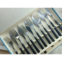 Gabeln Und Messer Set Stahl Schwarz Vintage Sowjetunion Metall Abendessen 12 Stück in Box Tafelgabeln Besteck Küche New Vintage Gabeln Und Messer Set Stahl Schwarz Vintage Sowjetunion Metall Abendessen 12 Stück in Box Tafelgabeln Besteck Küche New Vintage von VintagioUA