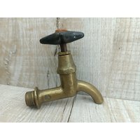 Vintage Messing Wasserhahn Goldener Fasshahn, Baddekor Vintage Messing Wasserhahn Goldener Fasshahn, Baddekor von VintagioUA