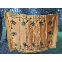Seide Tischdecke Vintage Bettdecke Satinteppich Kelim Gelb Florale Tagesdecke Gobelin Esstischdecke Wand von VintagioUA