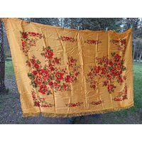 Seide Tischdecke Vintage Bettdecke Satinteppich Kelim Gelb Florale Tagesdecke Gobelin Esstischdecke Wand von VintagioUA