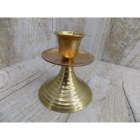 Vintage Kerzenständer Metall Kerze Halter Ritual Stand Ein Kerzen Bronze Leuchter Lampe Aladdin Diademe Exequien von VintagioUA
