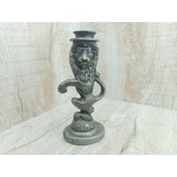 Vintage Kerzenständer Mit Löwe Metall Kerzenhalter Tetramorph Ritual Zwei Kerzen Kupfer Mann Symbol von VintagioUA