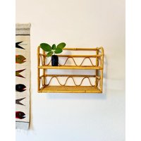 Perfektes Vintage Rattan Wand Regal Boho von Vintanatura