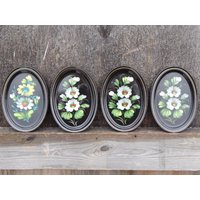 4Er Set Vintage Handbemalte Metallschale Schwarzes Tablett Retro Home Metallplatte Sammlerstück/Küchendeko 1970Er Jahre von Vintegelane