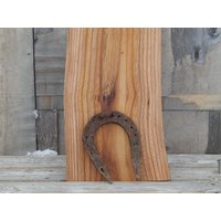 Holz Servierbrett Schneidebrett Live Edge Ulme Holzbrett Rustikale Küche Dekor Handgemachte Tischdekoration Moderne Größe Extra Large Holz Servierbrett Schneidebrett Live Edge Ulme Holzbrett Rustikale Küche Dekor Handgemachte Tischdekoration Moderne Größe Extra Large von Vintegelane